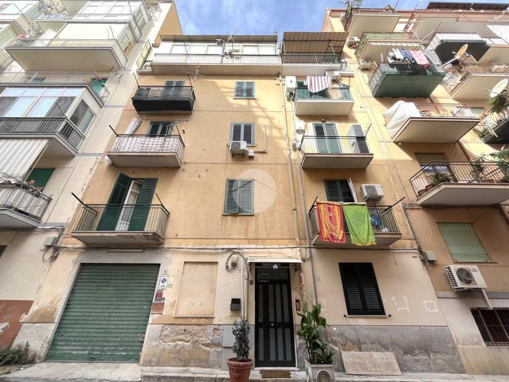 Vendita Appartamento Palermo. Trilocale in via Jato 13. Ottimo stato, terzo piano, con balcone, riscaldamento autonomo, rif. 114406105  #finsubito richiedi mutuo fino 100%