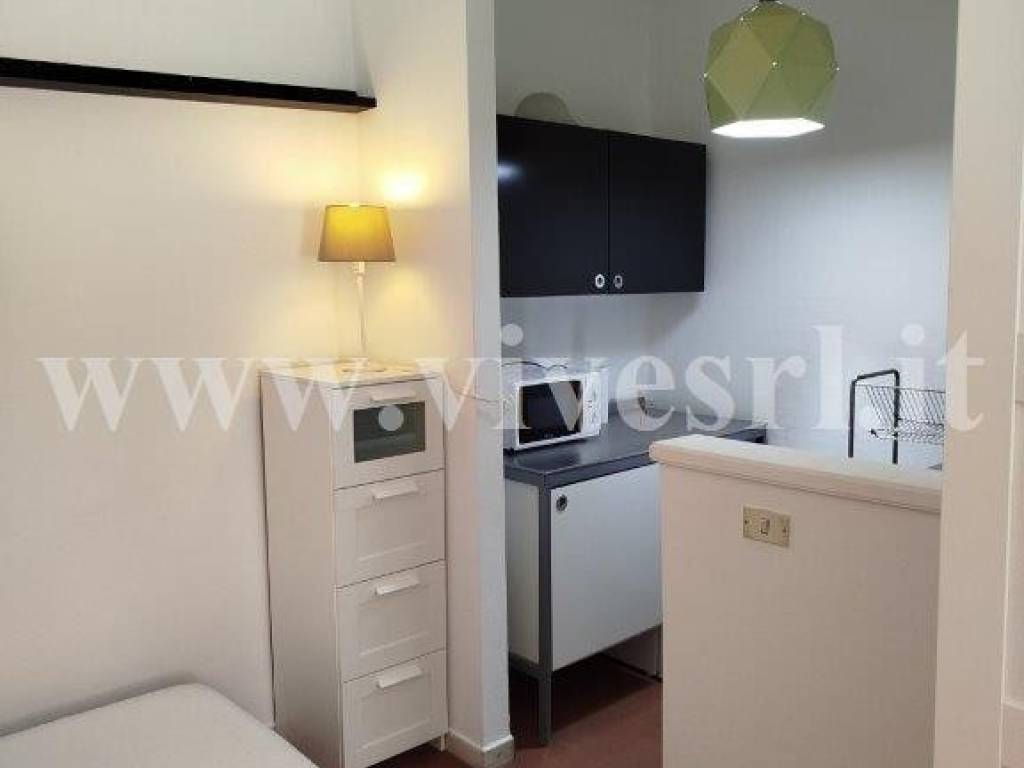 Affitto Appartamento Milano. Monolocale in via Carlo Pisacane. Buono