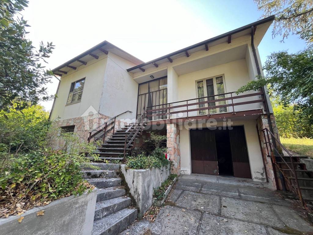 Villa unifamiliare, da ristrutturare, 183 m², Ledimar - Baratoff, Pesaro