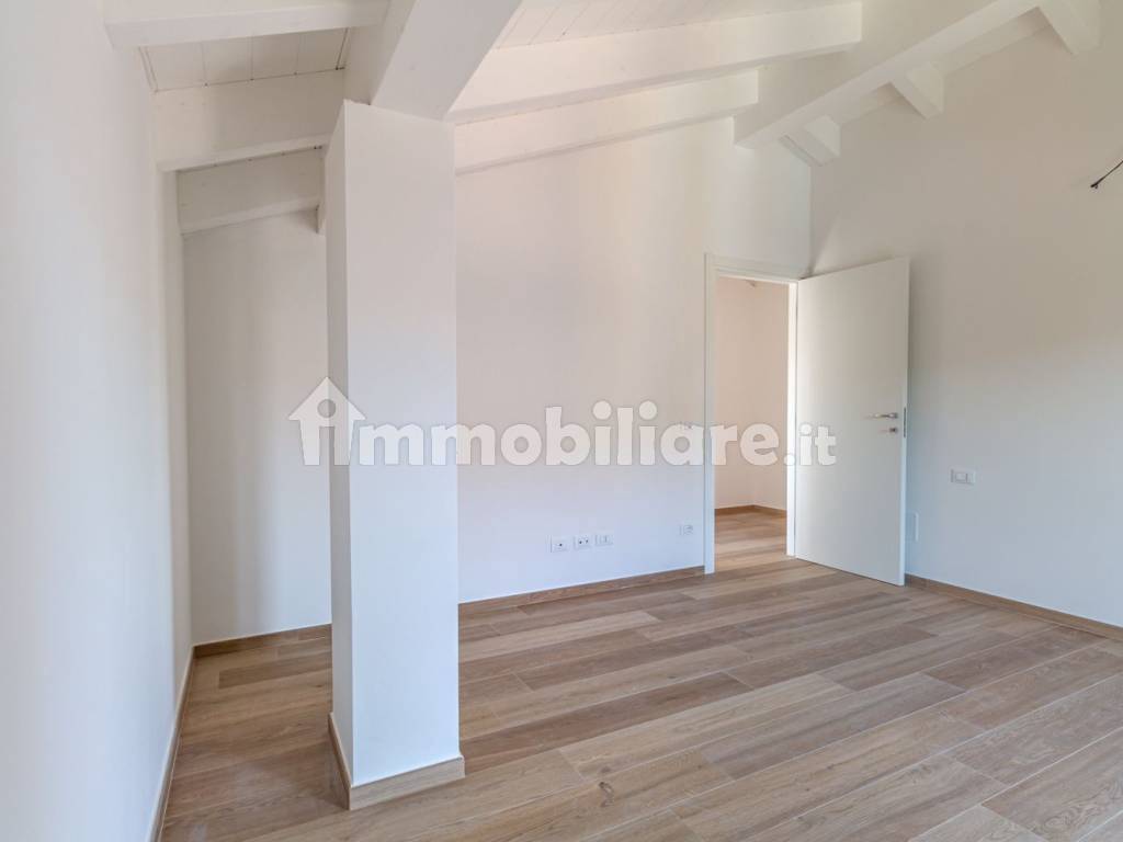 B6 (21 di 24) 3 CAMERE DA LETTO.jpg