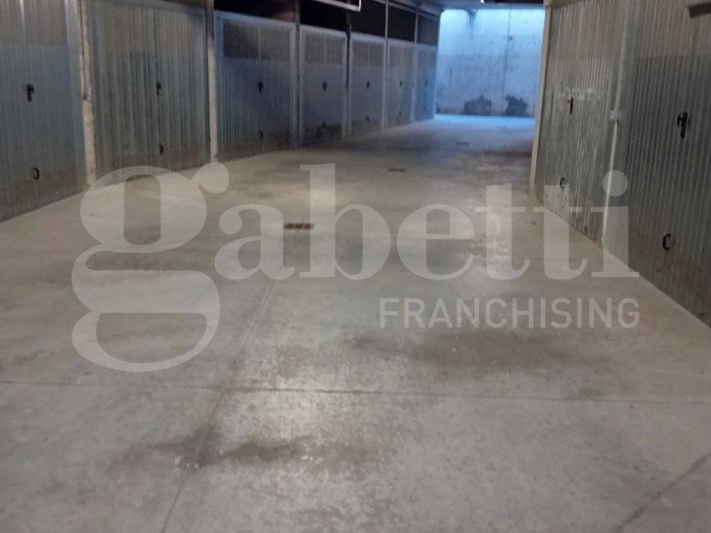 Garage - box viale masera, 65, borgo piave, corso europa, zona ferrero, alba