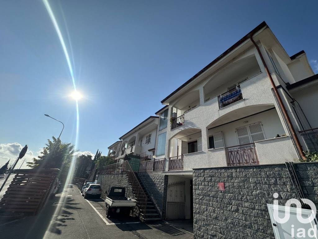 Garage - box largo via largo sgorini 17, centro, toirano