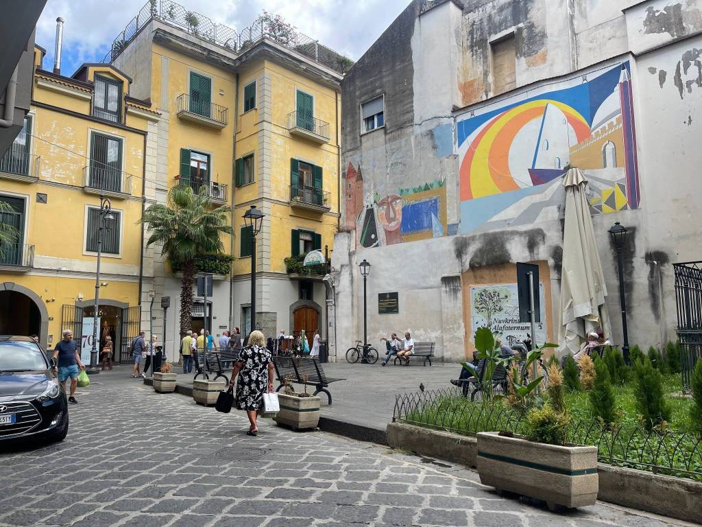 Locale commerciale via arturo petrosini, nocera inferiore