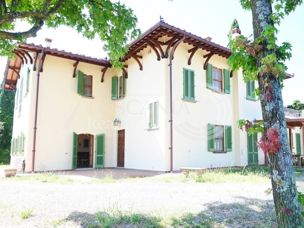 Villa unifamiliare via del castello, centro, carmignano