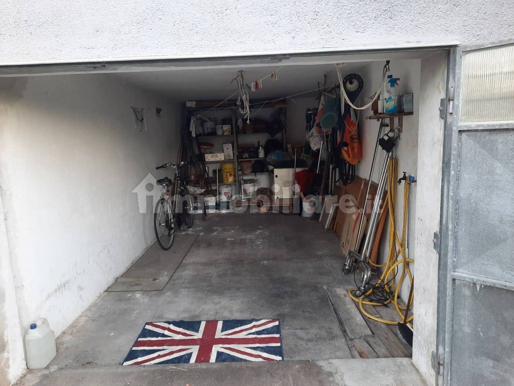 garage