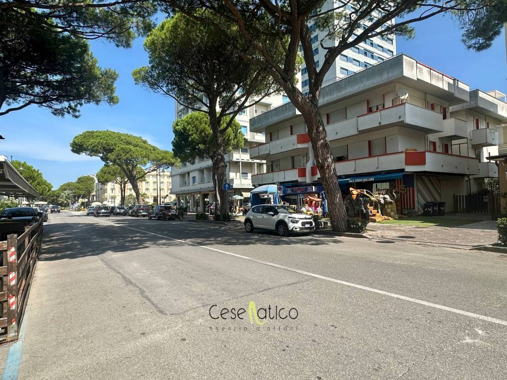 Trilocale viale giosuè carducci 95, cesenatico levante, cesenatico