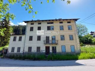 2 AUR1525 Lot View web