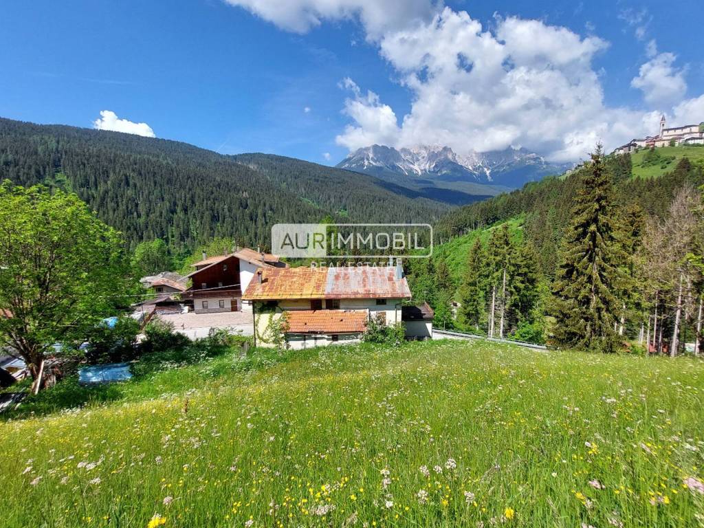 17 AUR1525 Lot View web