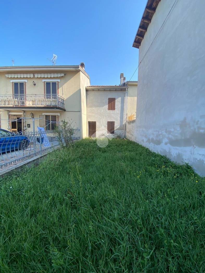 Casa indipendente in vendita a Sissa Trecasali