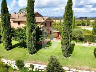 terratetto in casale con piscina, Crete Senesi