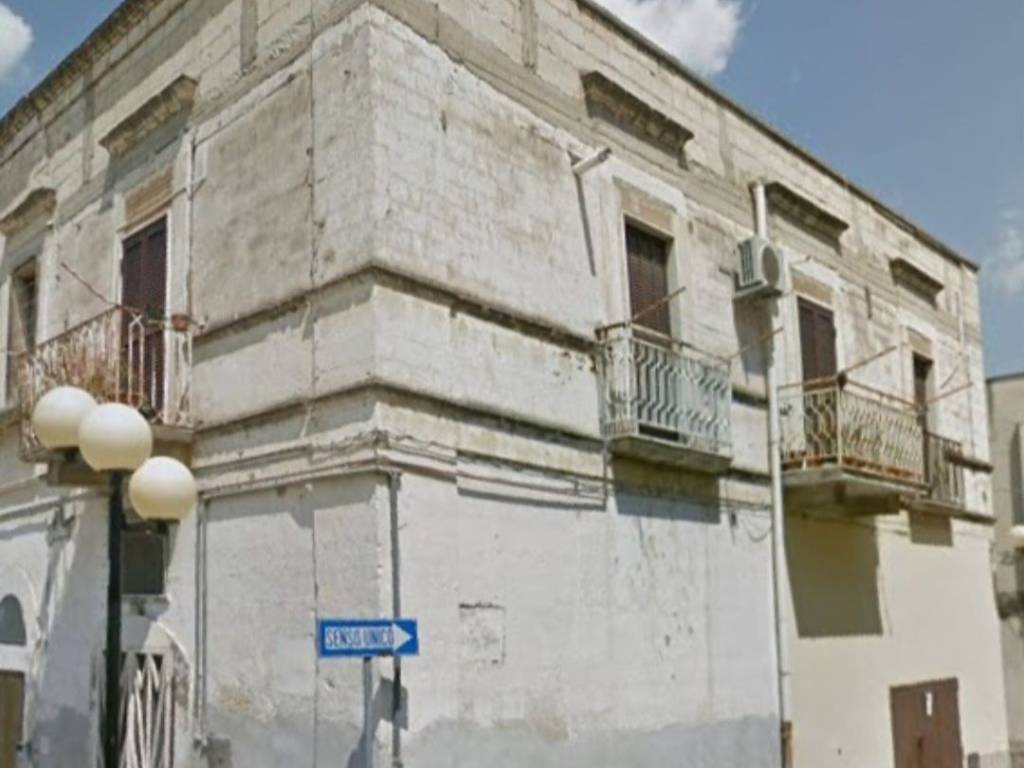 Quadrilocale via guglielmo oberdan 94, centro, canosa di puglia