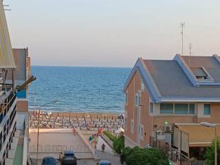 Nettuno appartamento vista mare 