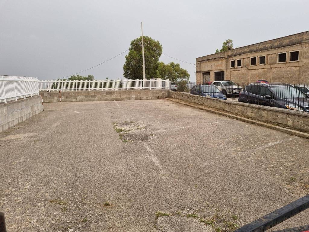 Posto auto - moto vico tenente vito zaccaria, via ludovico, corso umberto i, vittorio emanuele, ostuni
