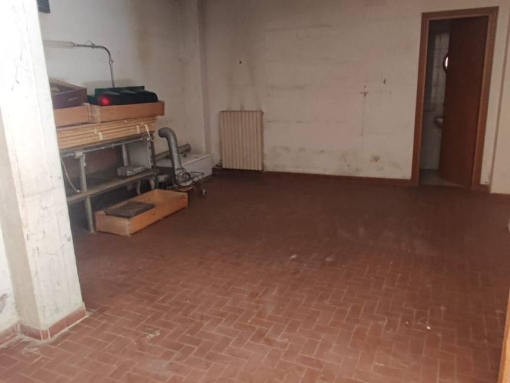 Magazzino - deposito viuzzo di santa maria a cintoia, cintoia - le torri, firenze