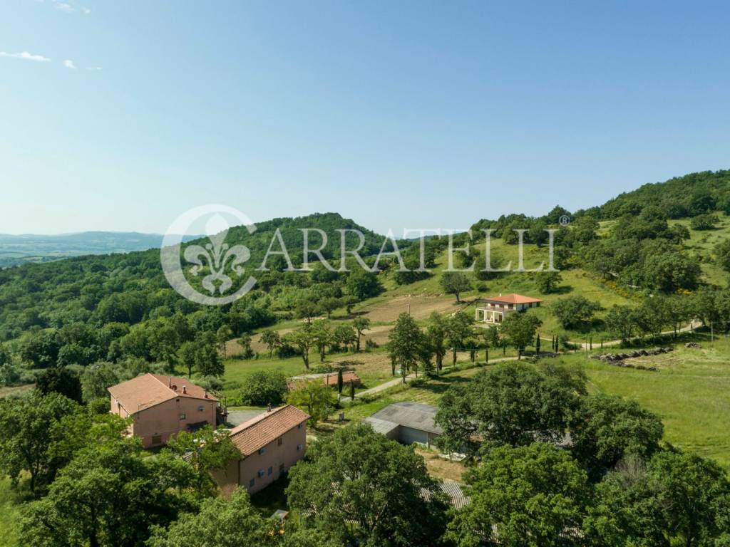 Azienda agricola con riserva di caccia in Maremma