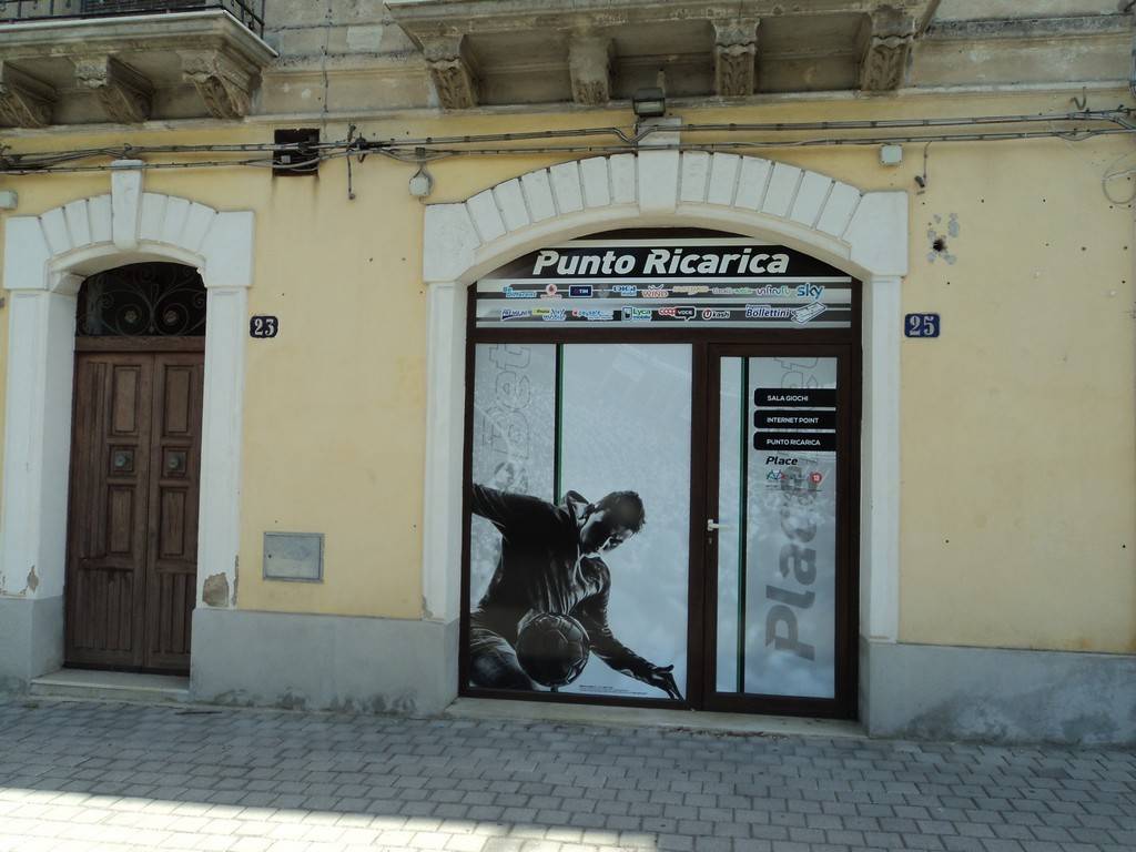 Locale commerciale viale principessa maria josè 25, centro, caltagirone