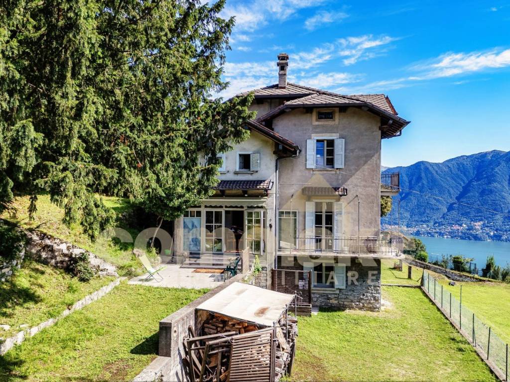 Casa di lago con vista lago