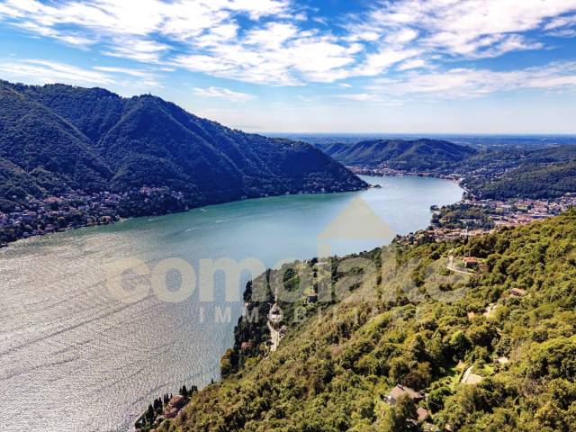 Casa con stupenda vista lago