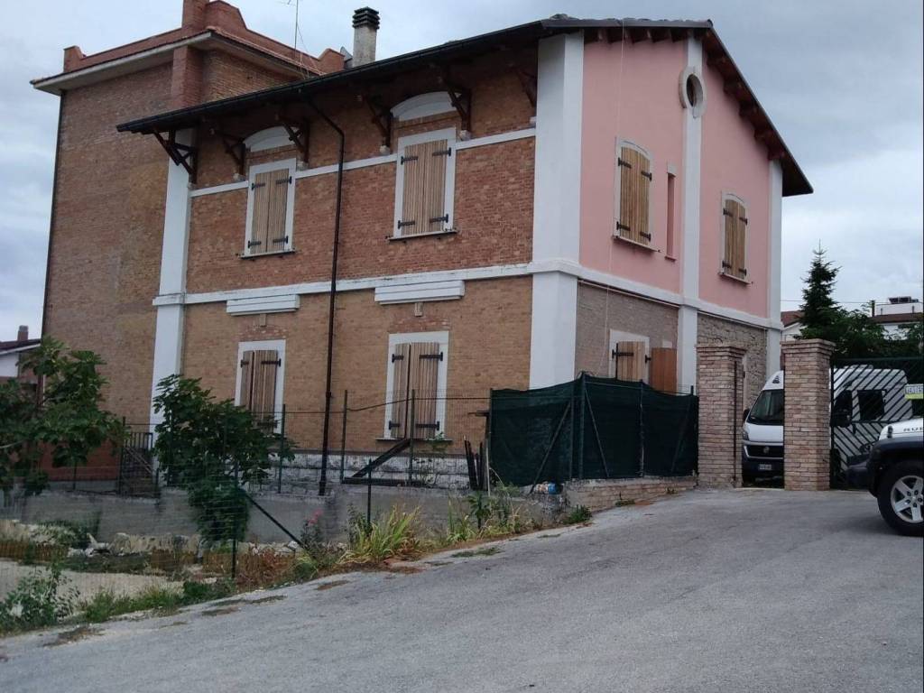 Stanza singola contrada cese 82, campobasso