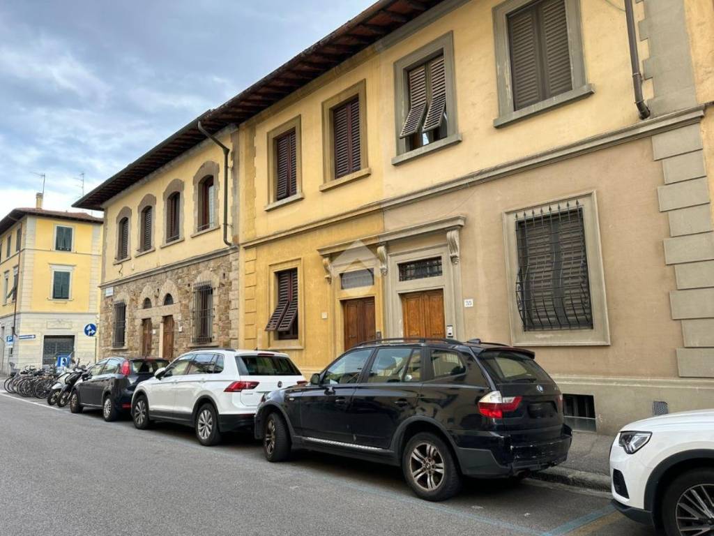 Villa a schiera via niccolò da uzzano 33, gavinana, firenze