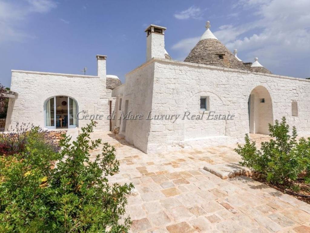 Luxury trulli with pool