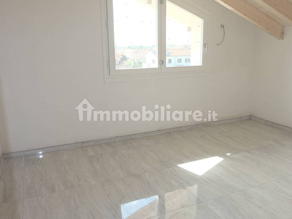 Stanza non arredata