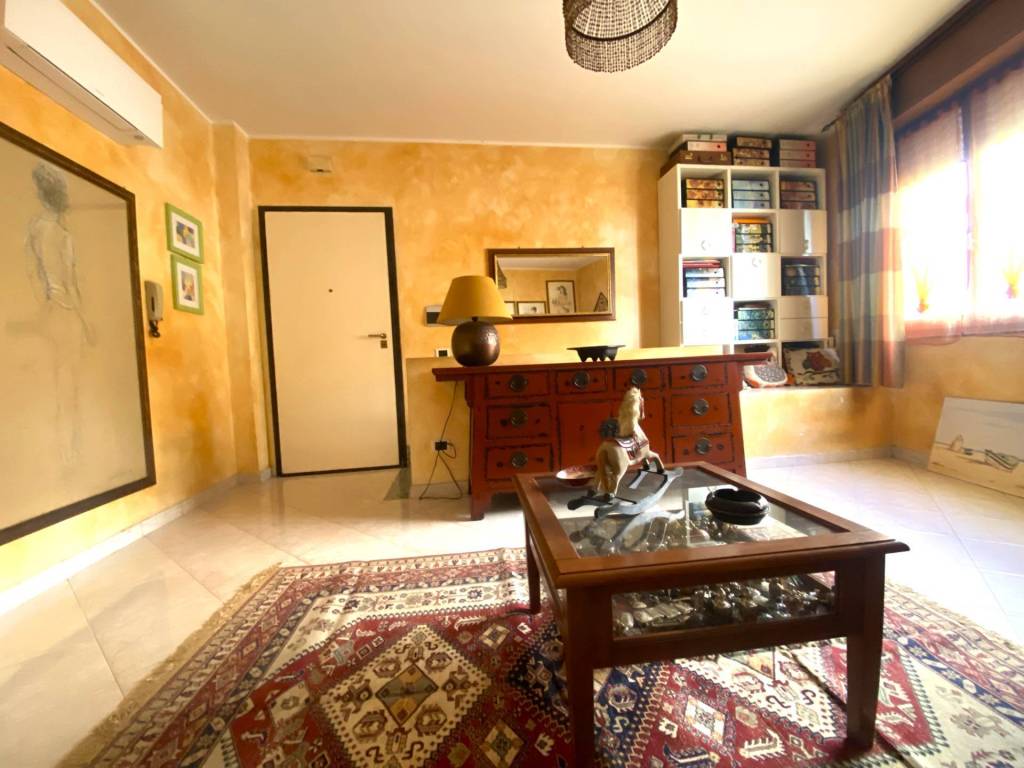 Vendita Appartamento Quartu Sant'Elena. Quadrilocale, Ottimo stato