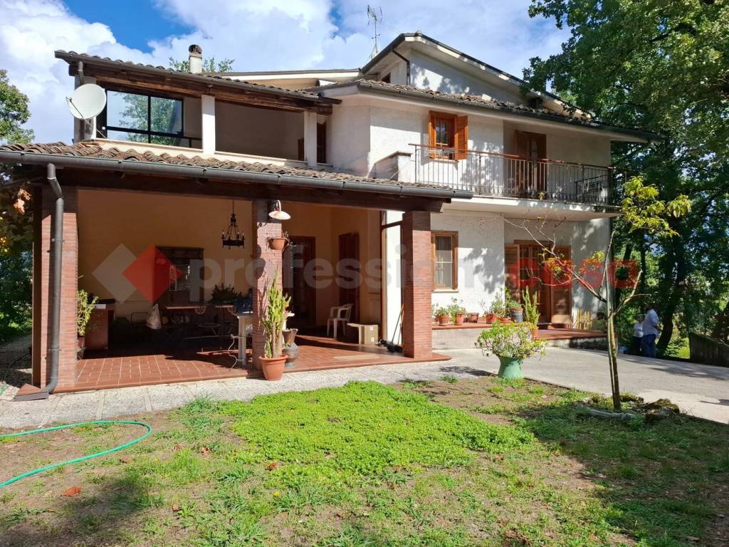 Villa unifamiliare, buono stato, 520 m², centro, sora