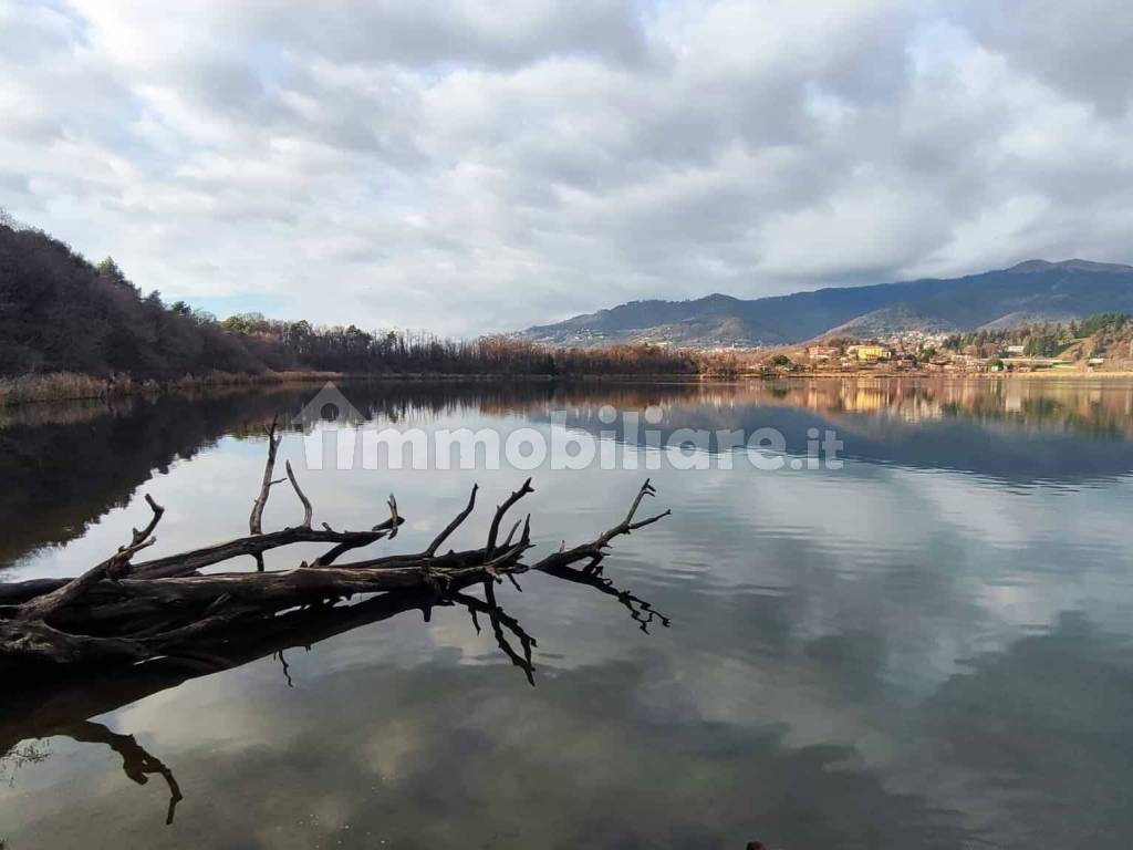 lago montorfano