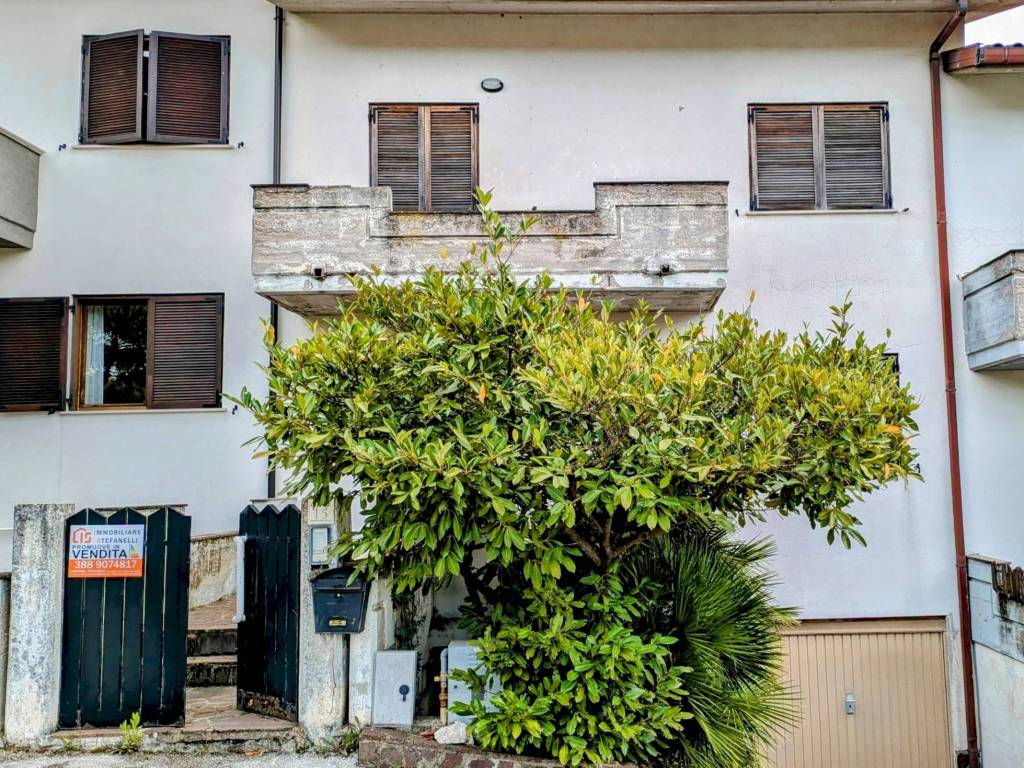 Villa a schiera traversa iii di via guglielmo marconi 15, macchia d'isernia