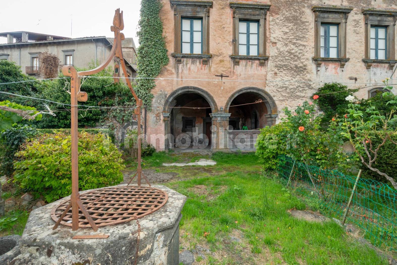 Palazzo - Edificio in vendita a Randazzo