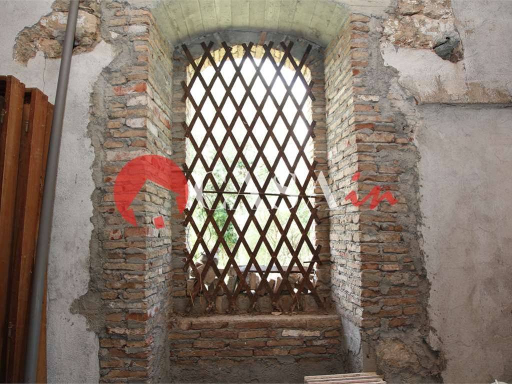 Magazzino - deposito contrada contura, sant'agata di militello