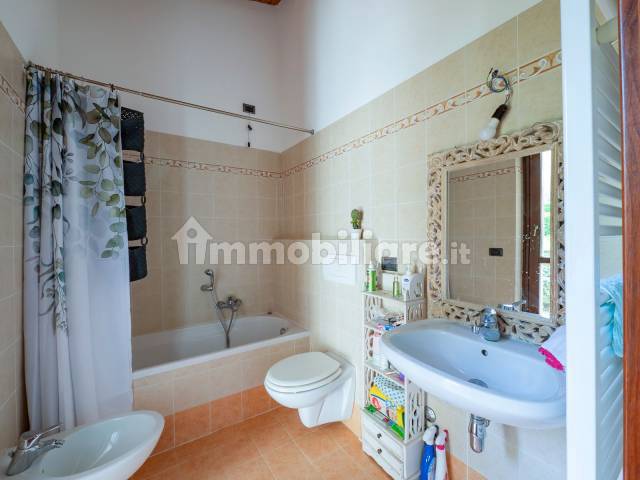 Villa in vendita a Velate - bagno