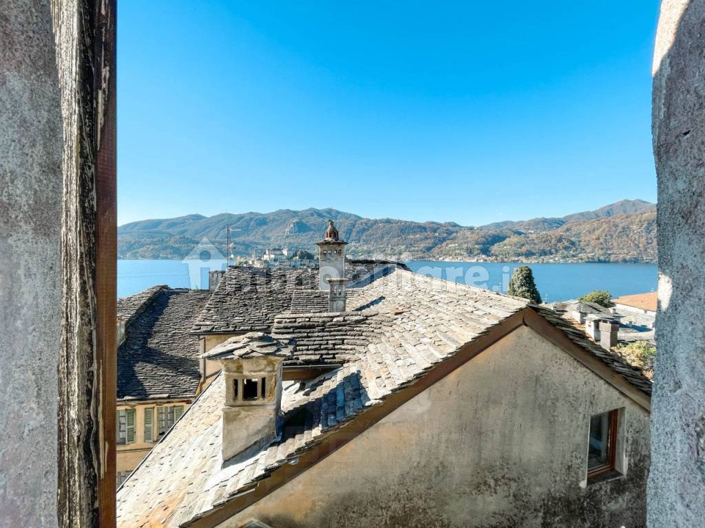 casa vendita orta san giulio vista finestra