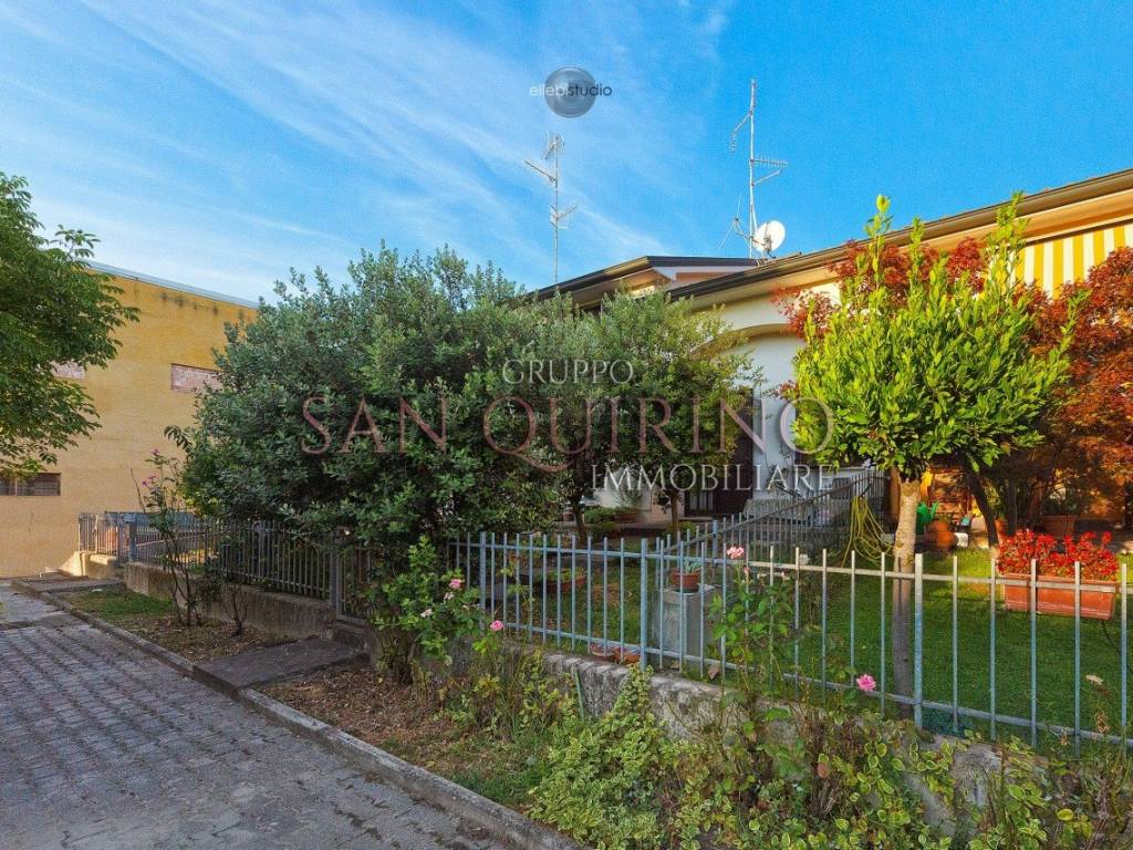 Villa a schiera via bologna 14, centro, guastalla