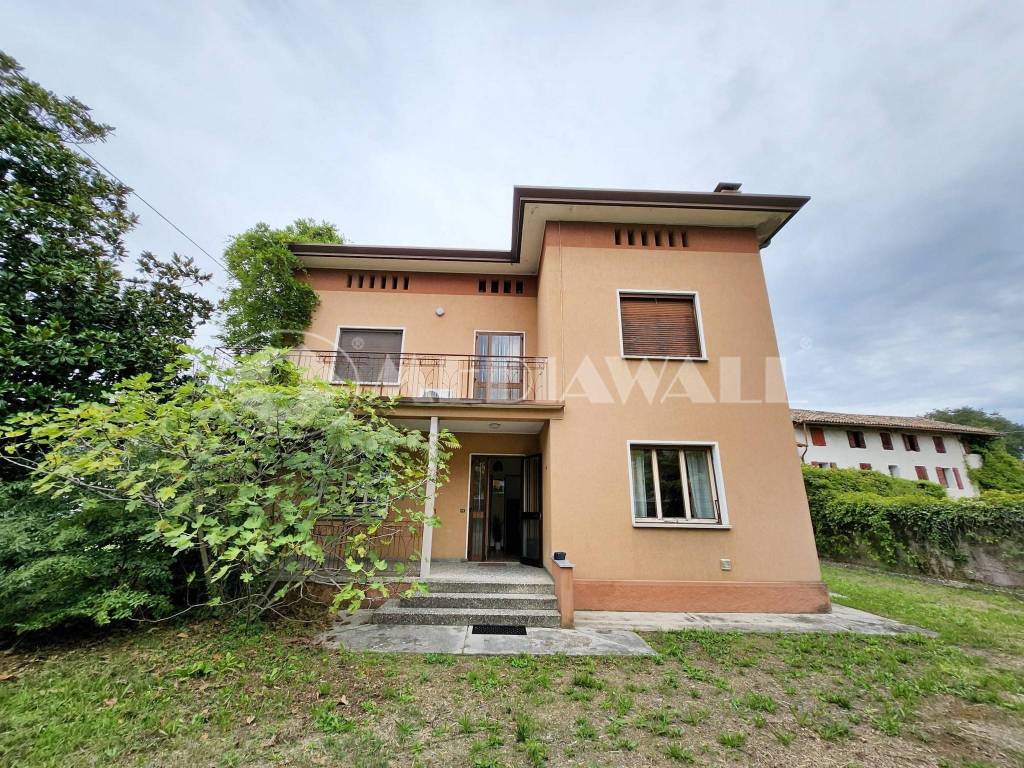 Villa unifamiliare via sclavons 48, centro, cordenons