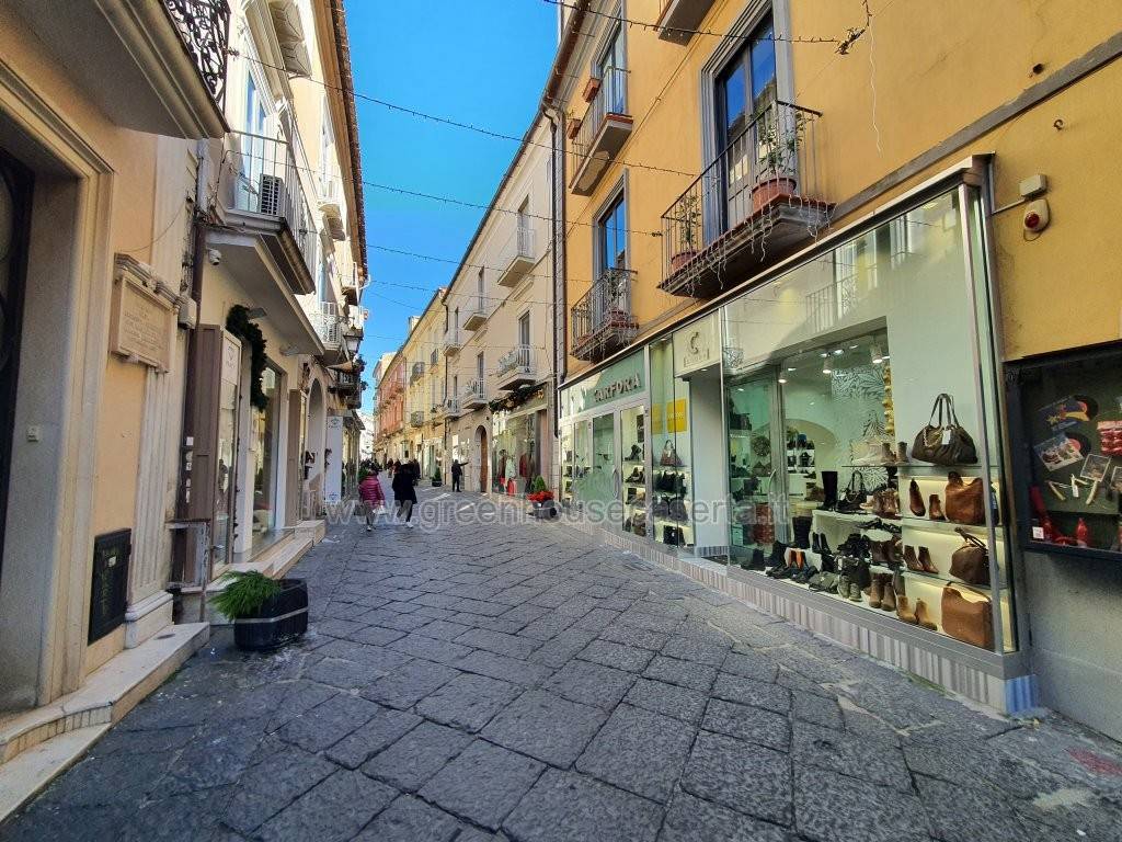 Trilocale via san giovanni 48, corso trieste, caserta