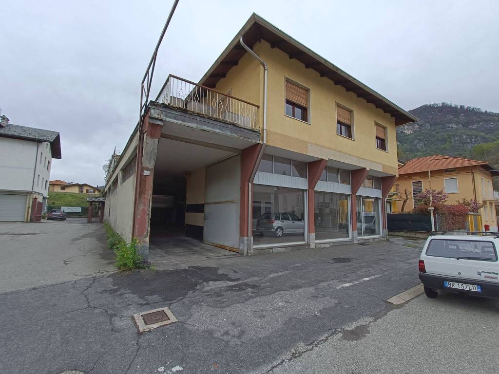 Capannone all'asta via montrigone, borgosesia