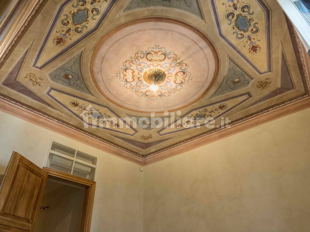 Vendita Appartamento in piazzetta della Curia. Varazze. Ottimo stato
