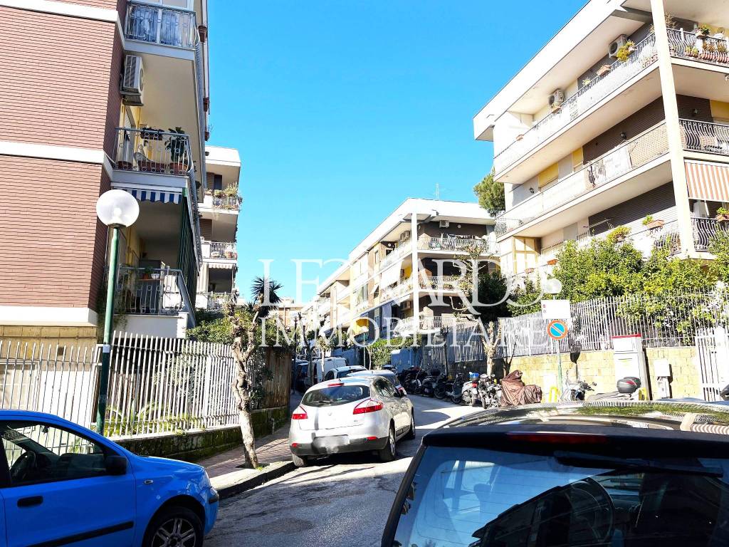 Garage - Box viale Colli Aminei, Napoli, Rif. 114813485 - Immobiliare.it