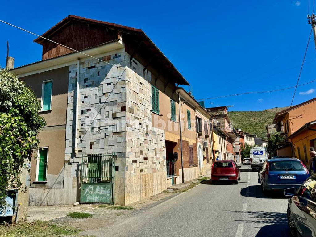 4-room flat viale Roma, Fara in Sabina