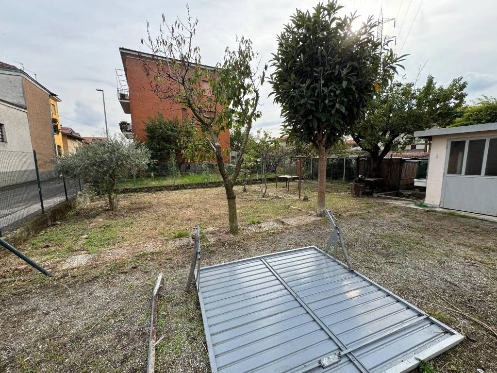 Terreno agricolo via san maurizio al lambro 119, centro, brugherio