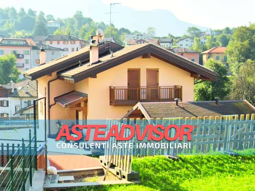 Villa all'asta frazione tressilla, via della villa, 19, baselga di pinè