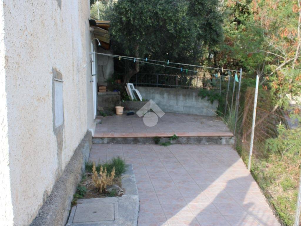 GIARDINO PAVIMENTATO