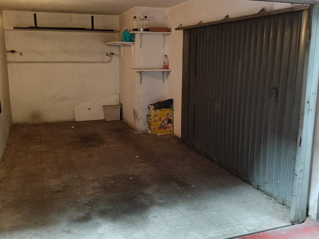 Garage - box via cosseria 1, ticinese, milano