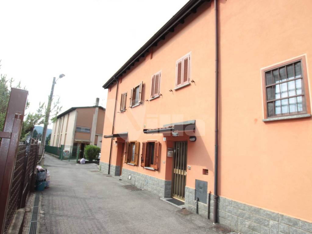 Villa a schiera via per annone 52, centro, oggiono