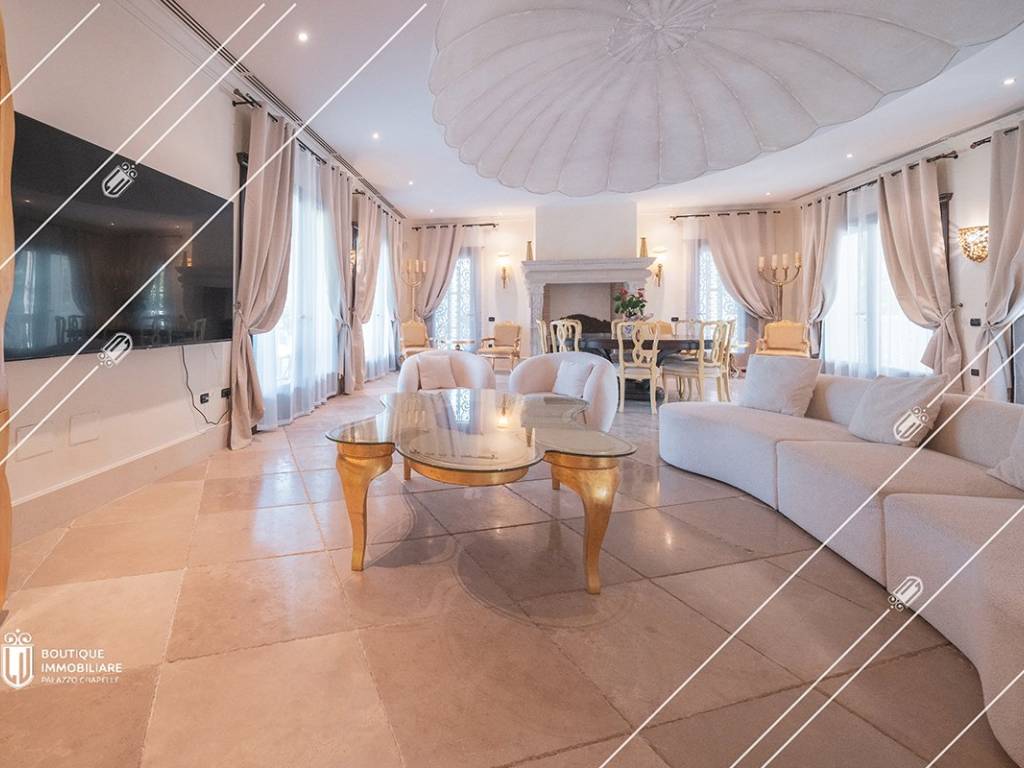 Salone