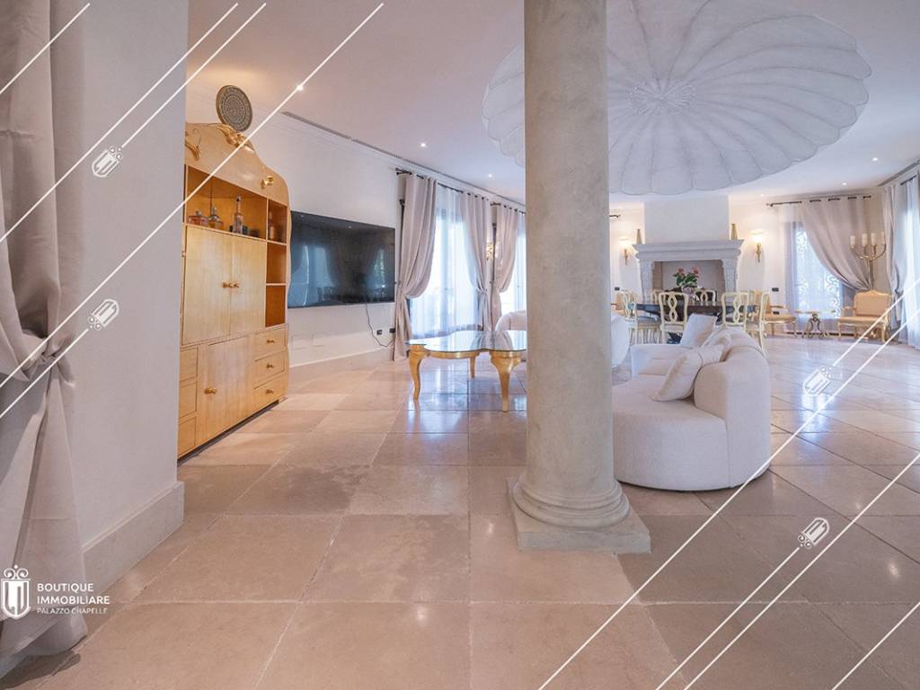 Salone