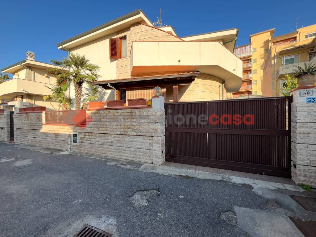 Villa unifamiliare via filippo turati 57, centro, milazzo