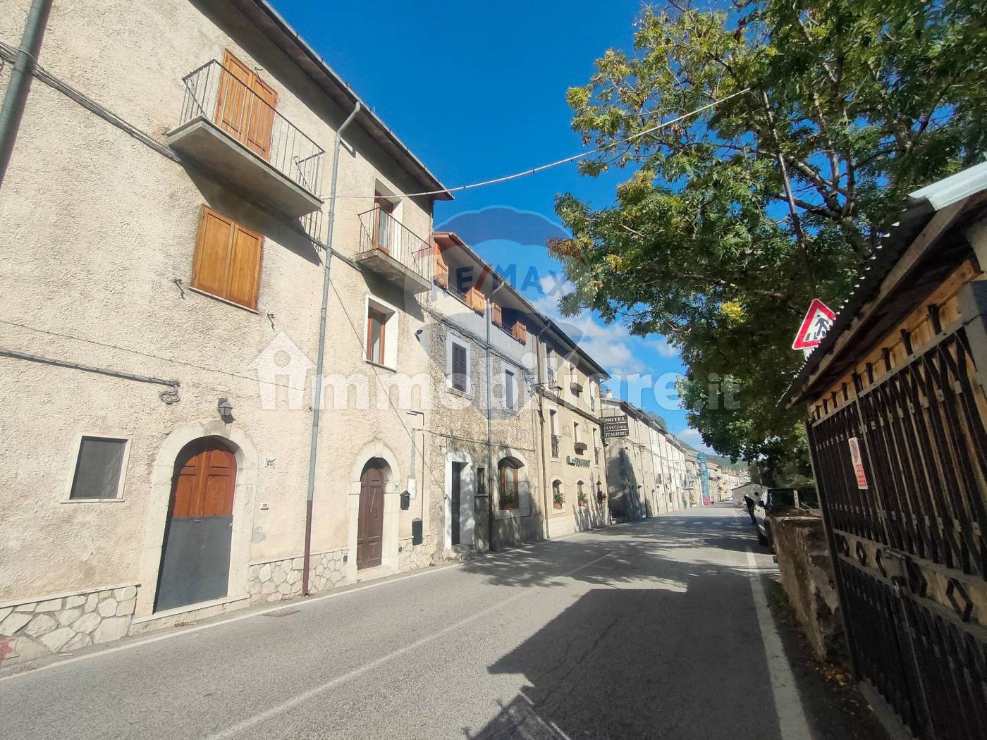 Large Apartment in Villetta Barrea - 2